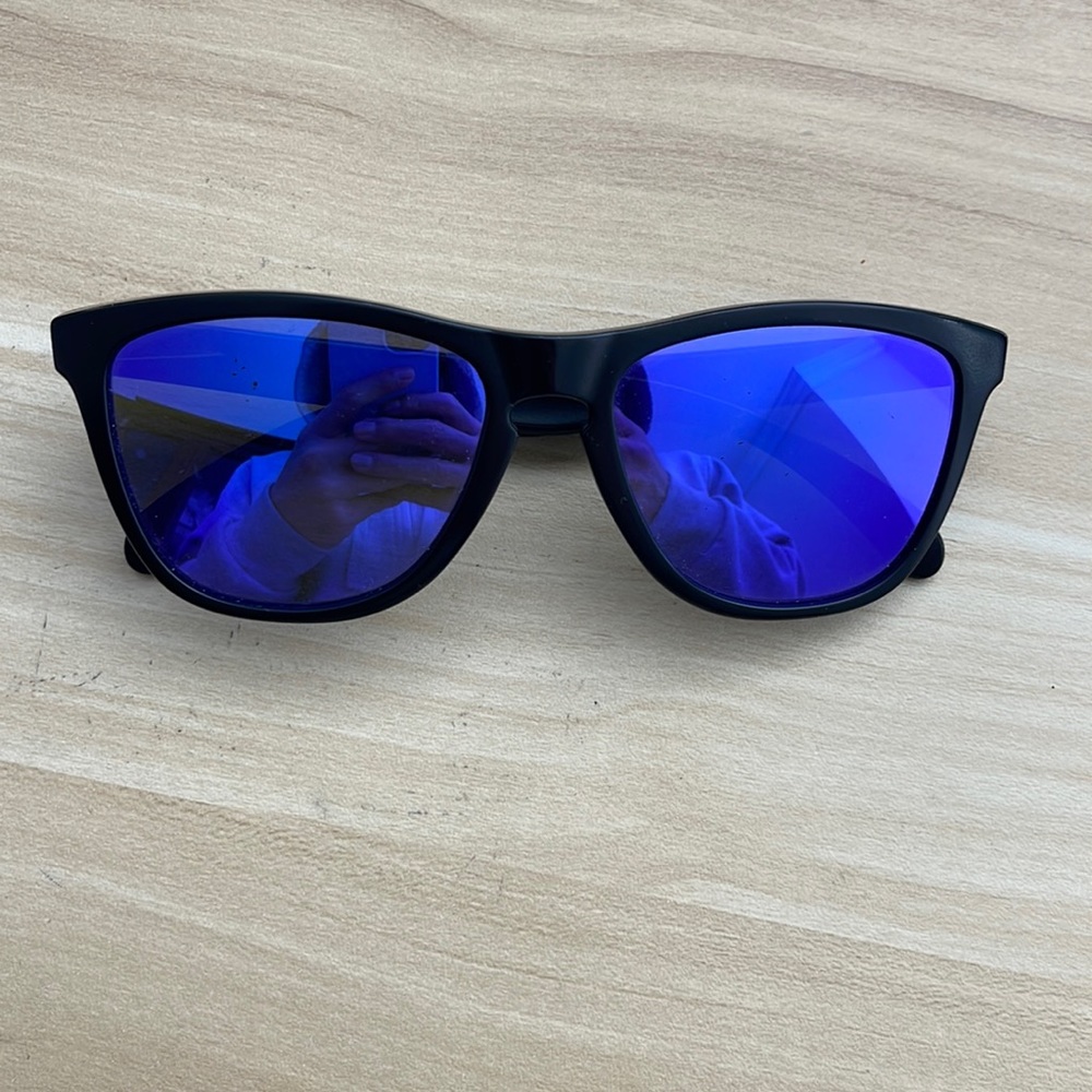 COPY - Oakley frogskin sunglasses